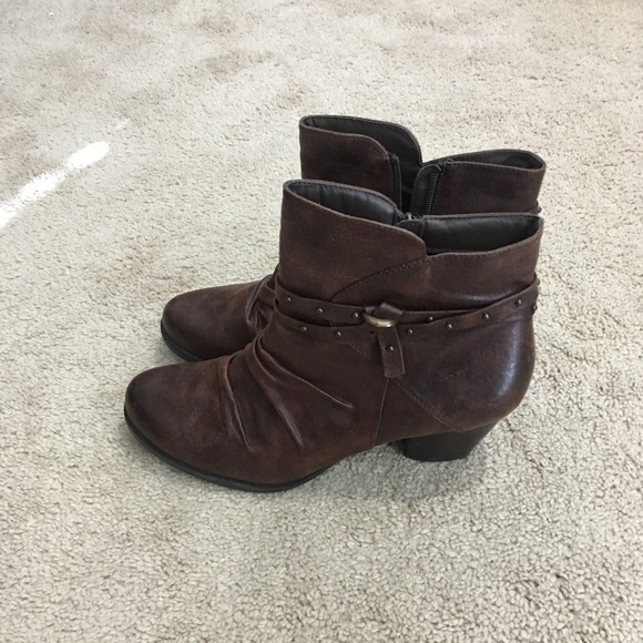 baretraps brown boots